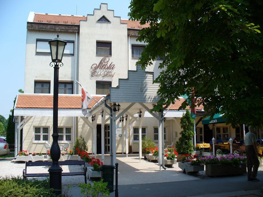 Siesta Club Apartman Harkány Εξωτερικό φωτογραφία