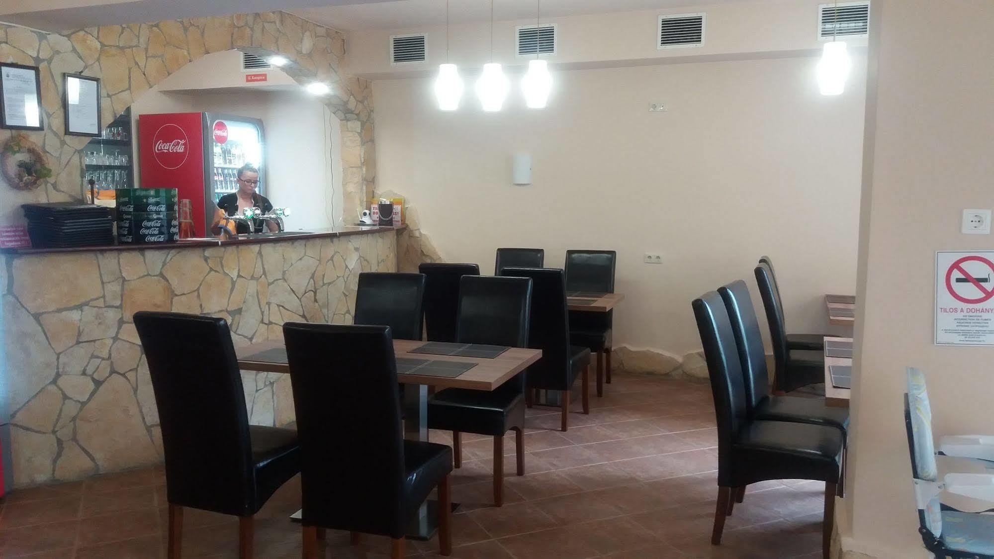 Siesta Club Apartman Harkány Εξωτερικό φωτογραφία