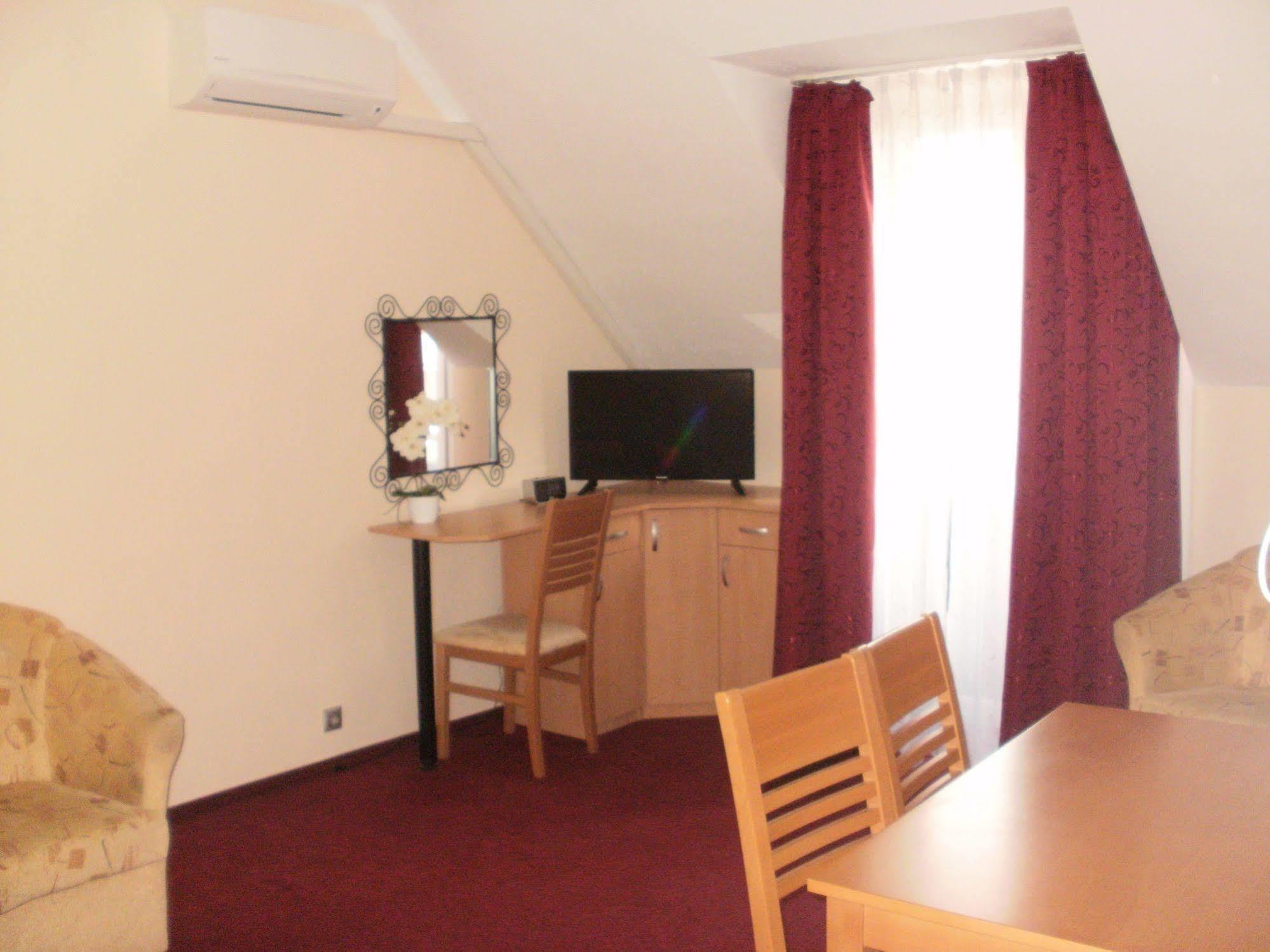 Siesta Club Apartman Harkány Εξωτερικό φωτογραφία