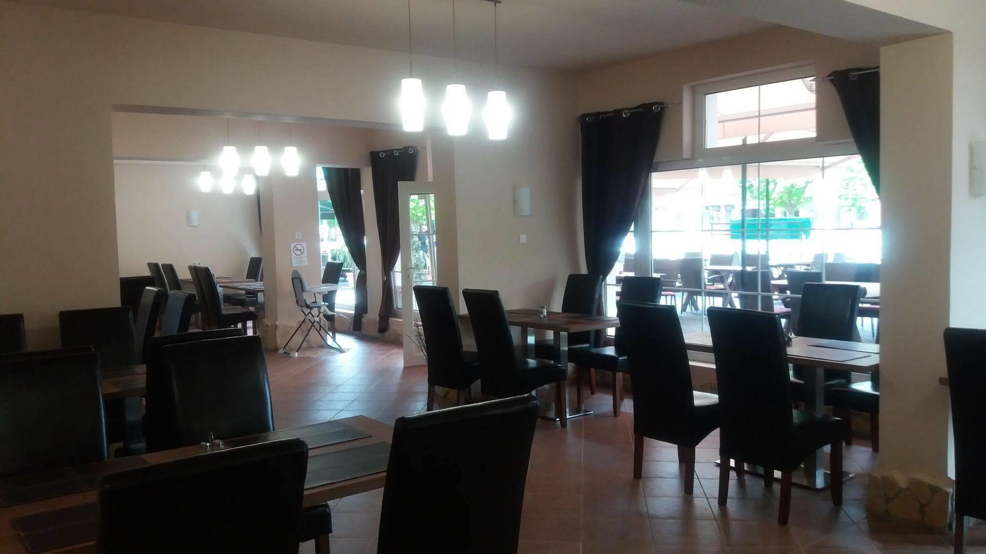Siesta Club Apartman Harkány Εξωτερικό φωτογραφία