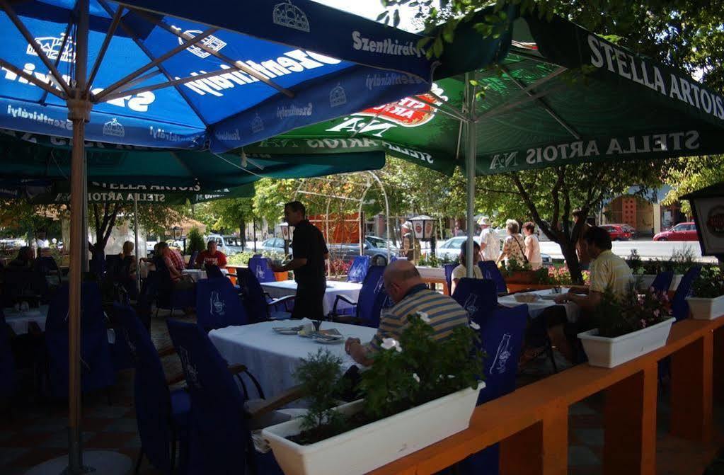 Siesta Club Apartman Harkány Εξωτερικό φωτογραφία