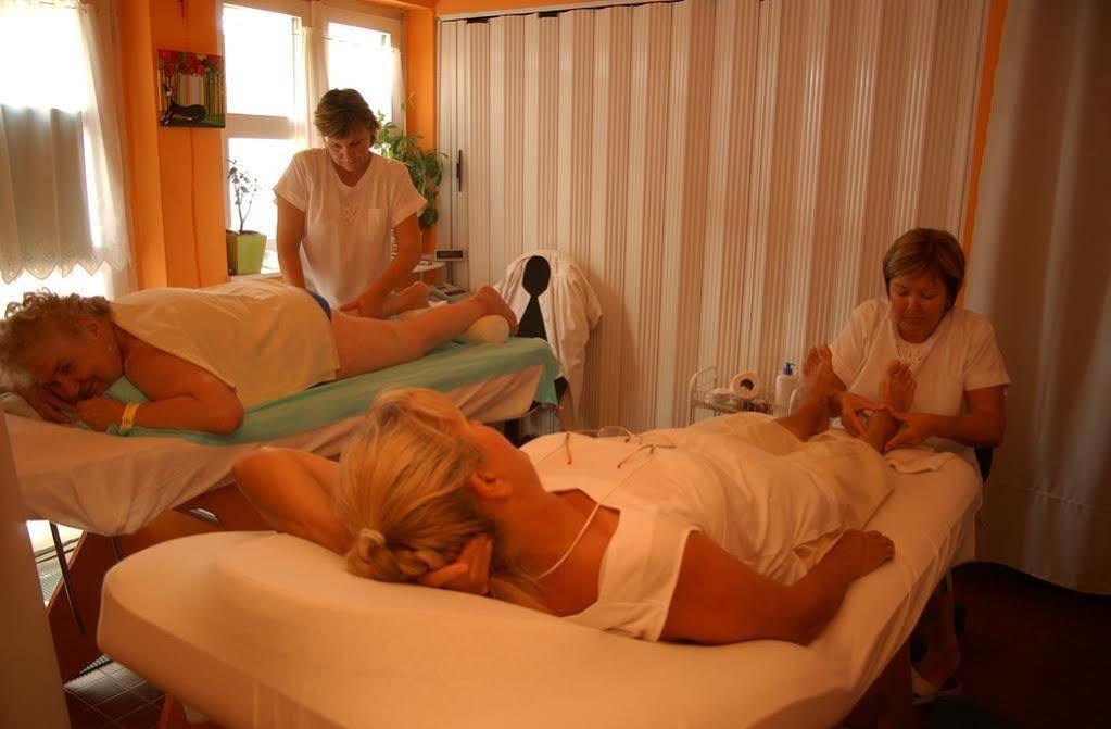 Siesta Club Apartman Harkány Εξωτερικό φωτογραφία
