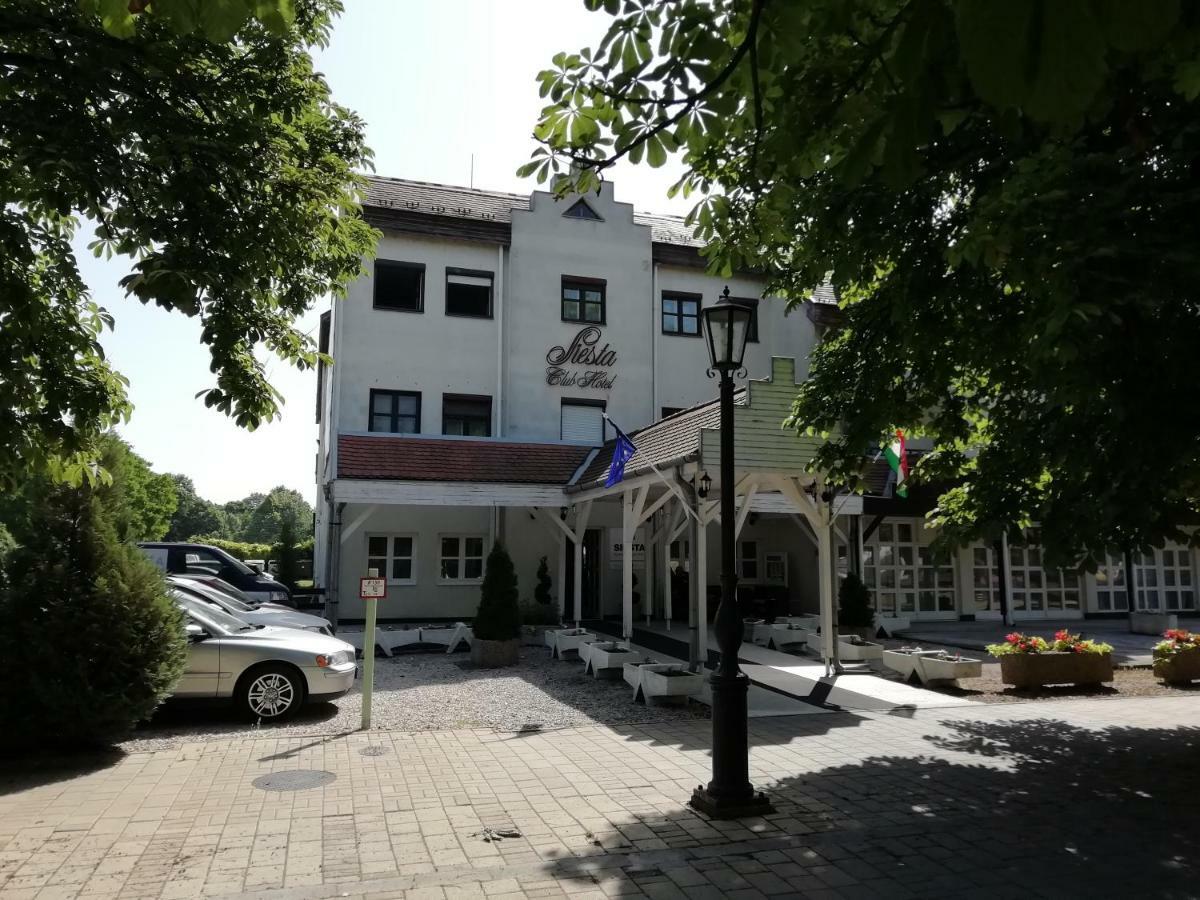 Siesta Club Apartman Harkány Εξωτερικό φωτογραφία